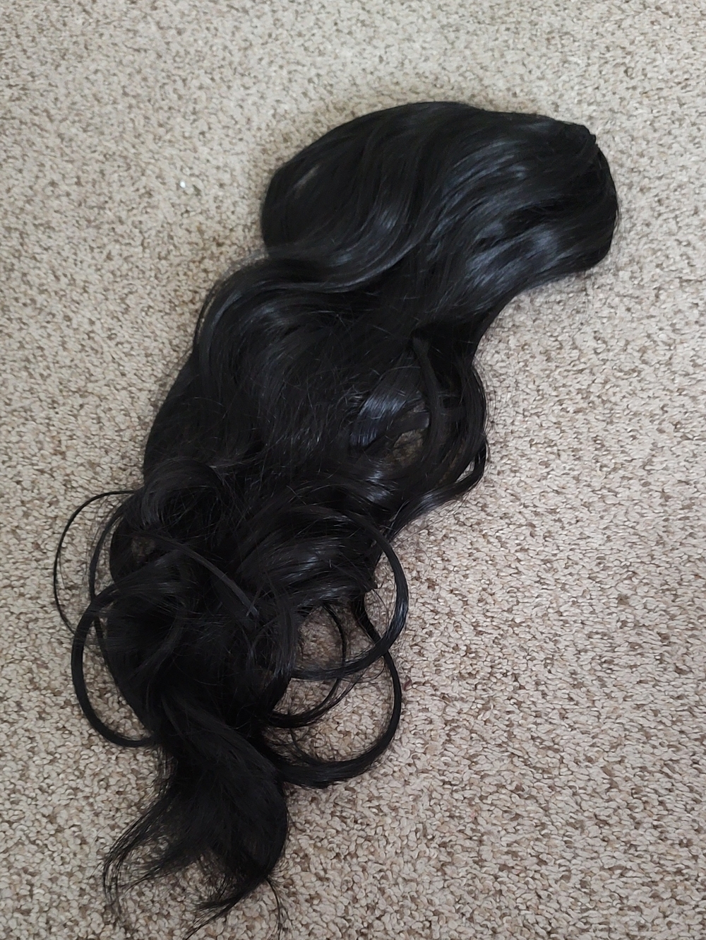 Black Women's Clip-In Hair Extension - Natural Shine